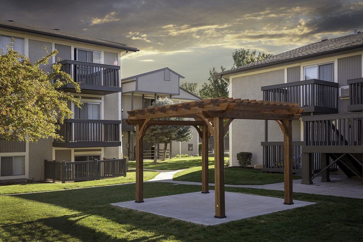 Apartments at Decker Lake Apartments 2184 W 3100 S West Valley City, UT