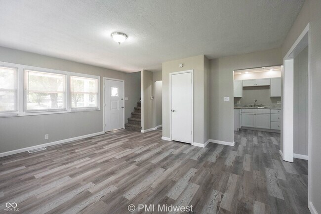 Building Photo - 6276 Eastgate Ave