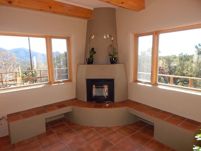 Building Photo - 2125 Paseo Ponderosa