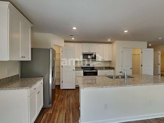 Building Photo - 1401 John Swann St