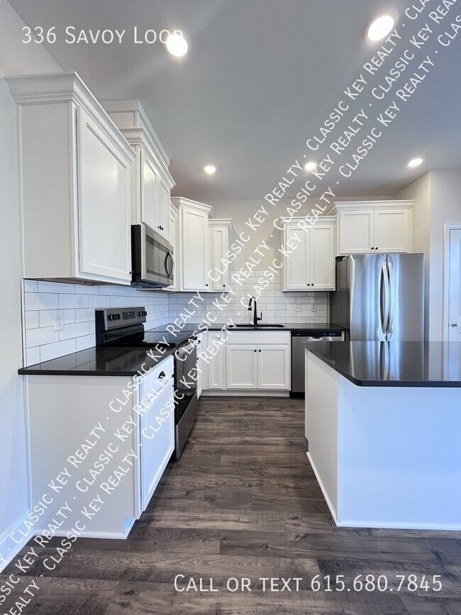 Building Photo - 336 Savoy Lp