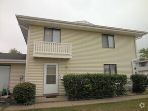 Building Photo - 1404 Tonset Ln