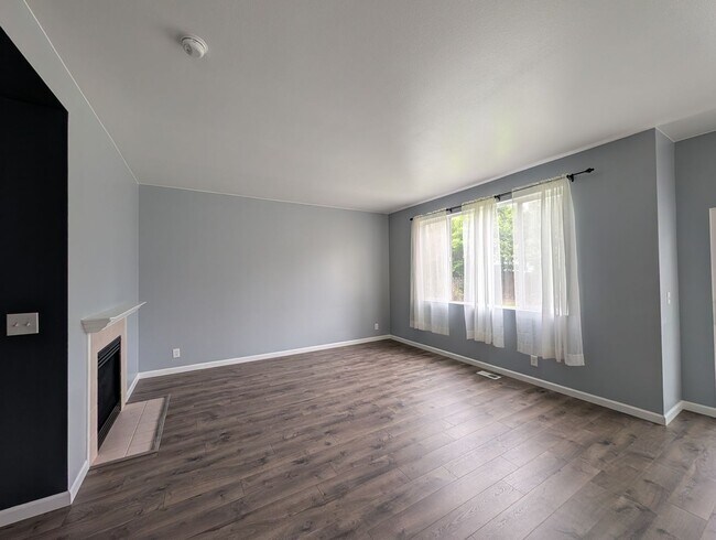 Building Photo - 4bd/2.5ba Snohomish Home