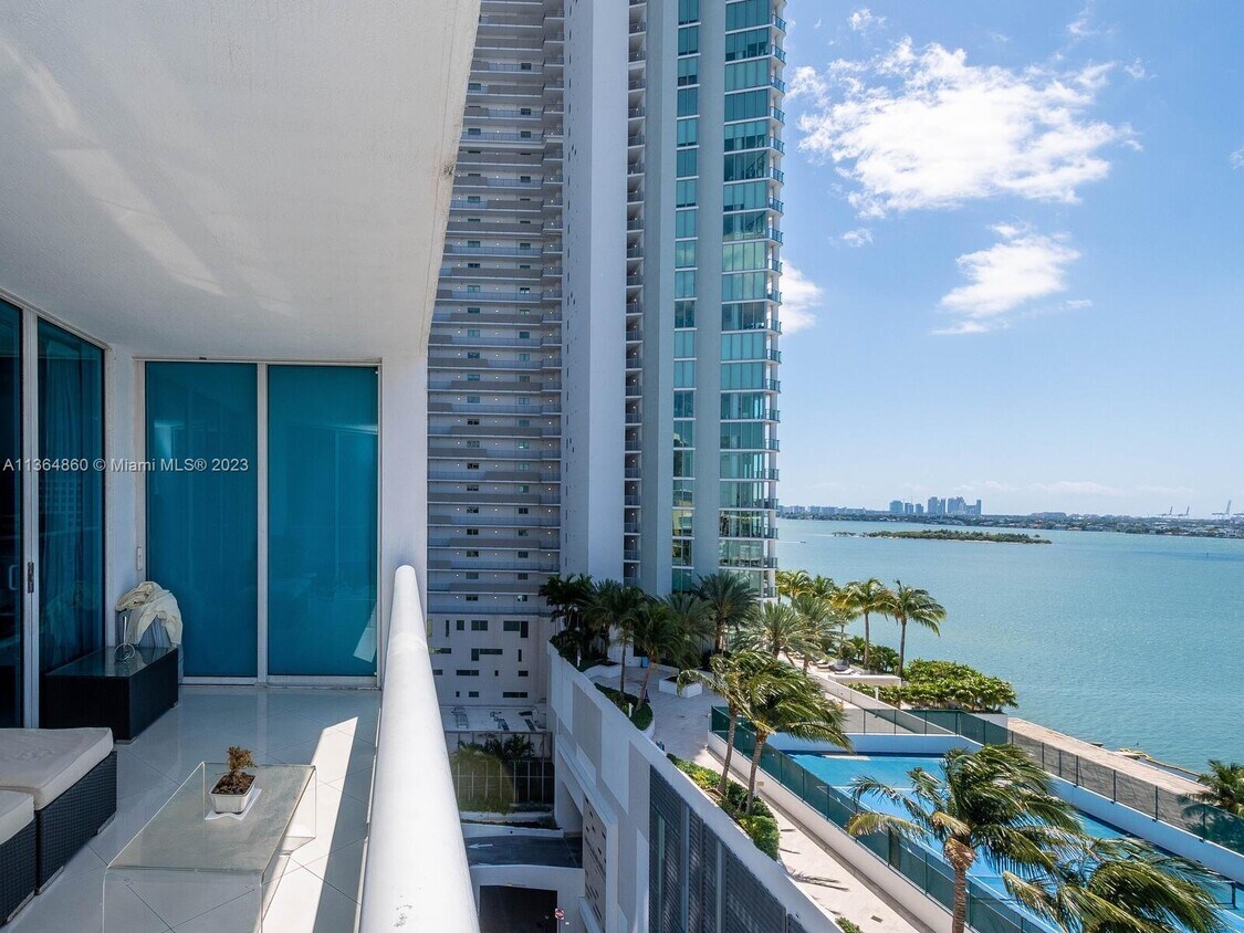 Balcony - 480 NE 30th St