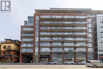 Building Photo - 354-354 Gladstone Ave