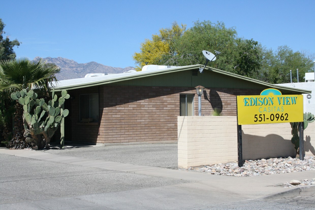 Building Photo - Edison View Casitas