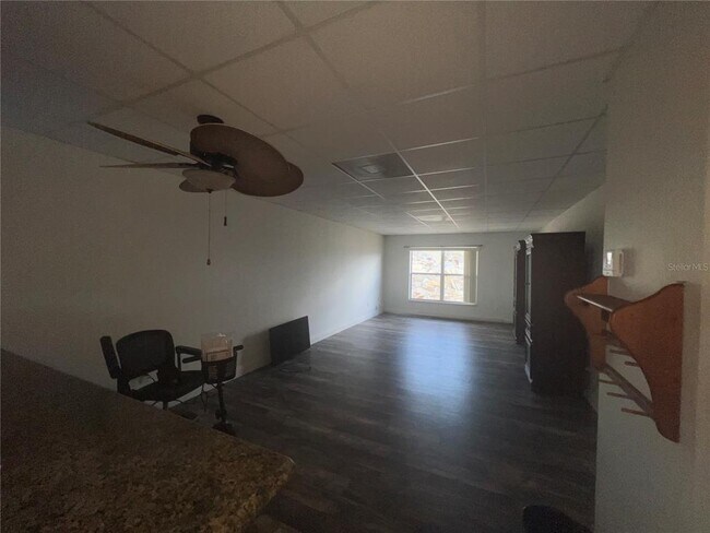 Foto del edificio - 3116 Harbor Blvd