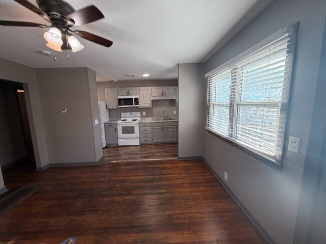 Foto del edificio - 635 S 3rd St