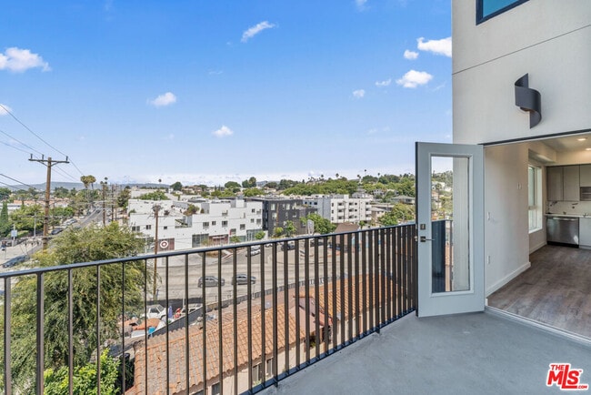 Foto del edificio - 3105 Bellevue Ave