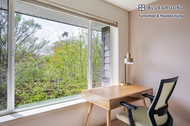 Building Photo - 4740 21st Ave NE