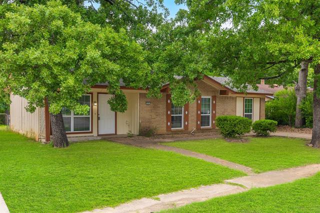 Foto del edificio - 3201 Forestdale Ln