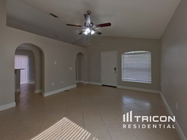 Building Photo - 1729 Burnham Ct
