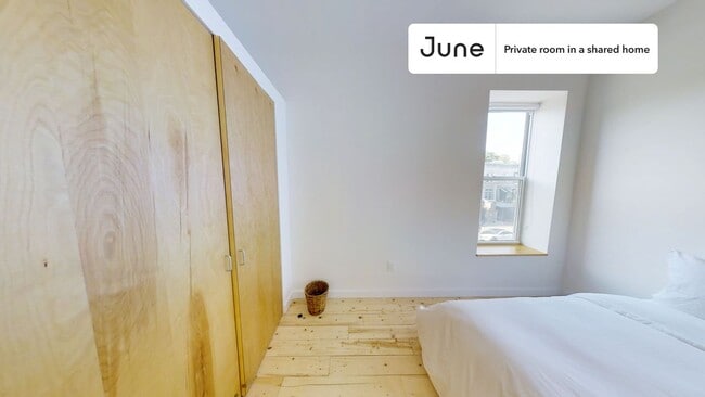 Foto del edificio - Room in Shared 4 bed/2 bath home