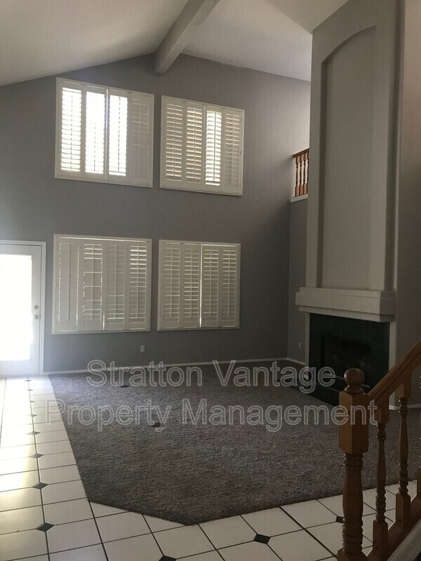 Foto del edificio - 4740 E Desert Ln