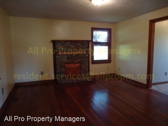 Building Photo - 3 br, 2.5 bath House - 5235 Martin Road
