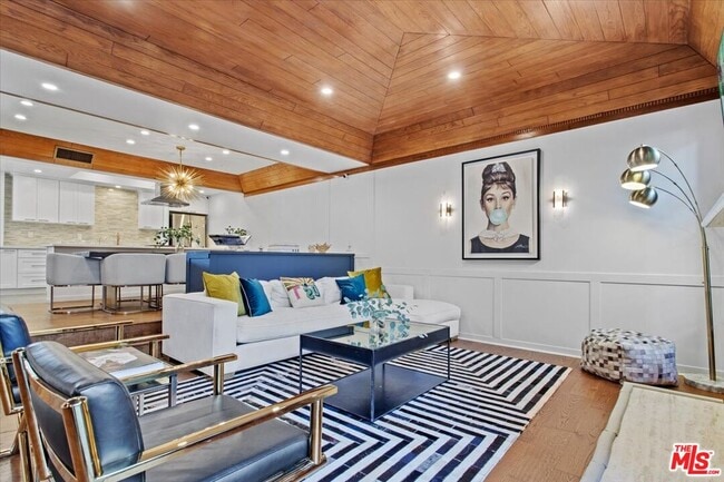 Foto del edificio - 9311 Burton Wy