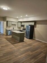 Building Photo - 41 W Division St