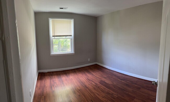 Building Photo - 3310 Dorithan Rd