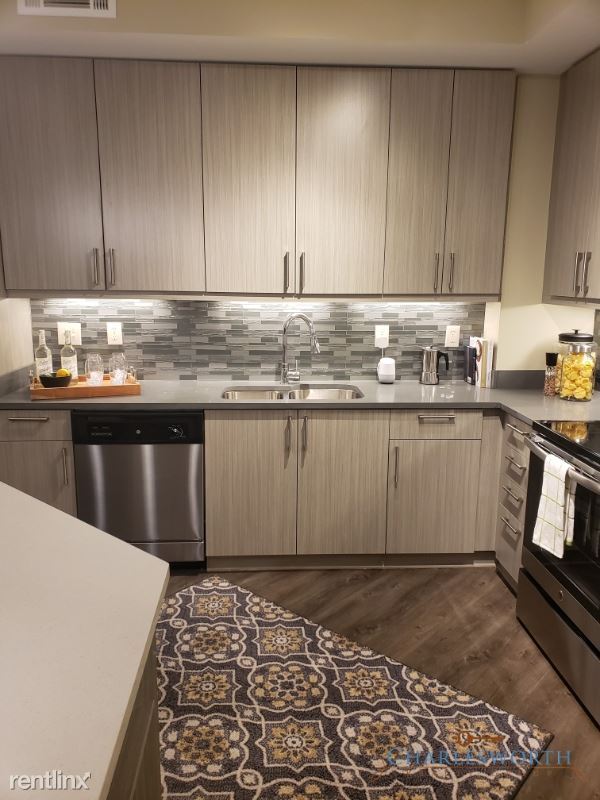 Building Photo - 1 br, 1 bath Apartment - Olympic Park