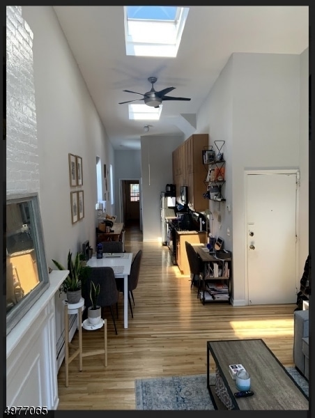 Building Photo - 254 9th St