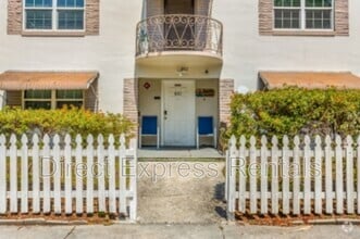 Building Photo - 801 Grove St N