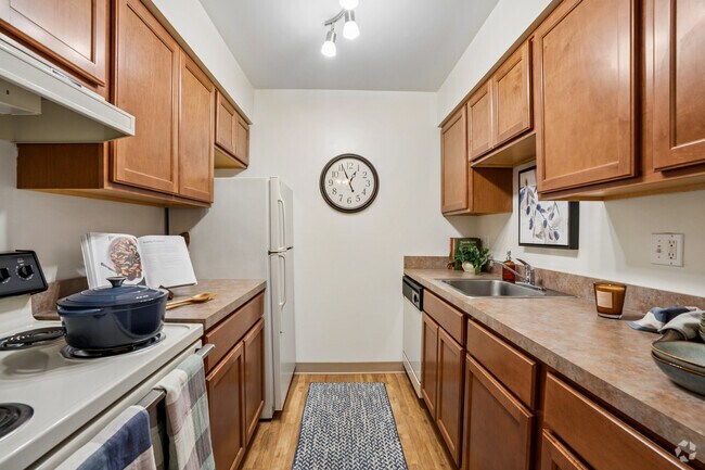 2 habitaciones, 1 baño - 830 pies cuadrados - Cocina - Oak Brook Gardens