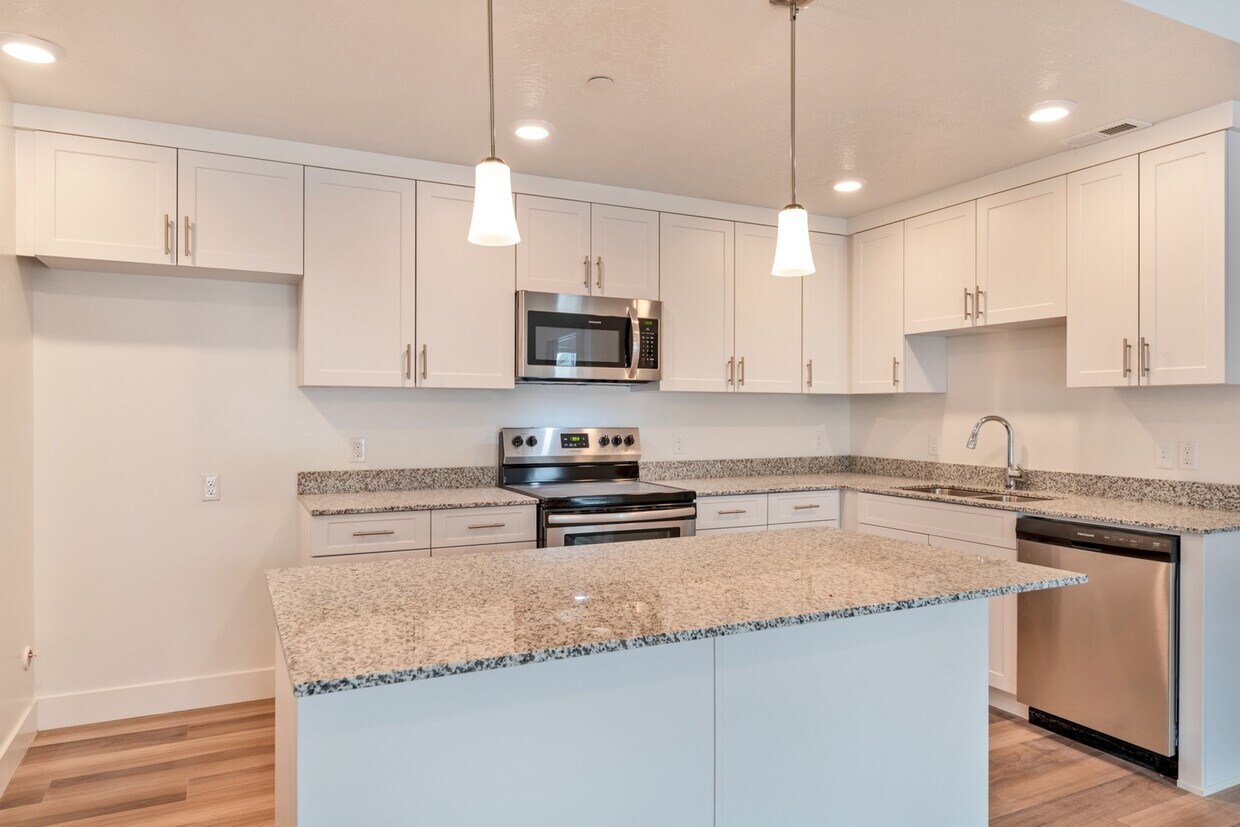 Primary Photo - Beautiful Smart Home 3 Bed, 2 bath in Clea...