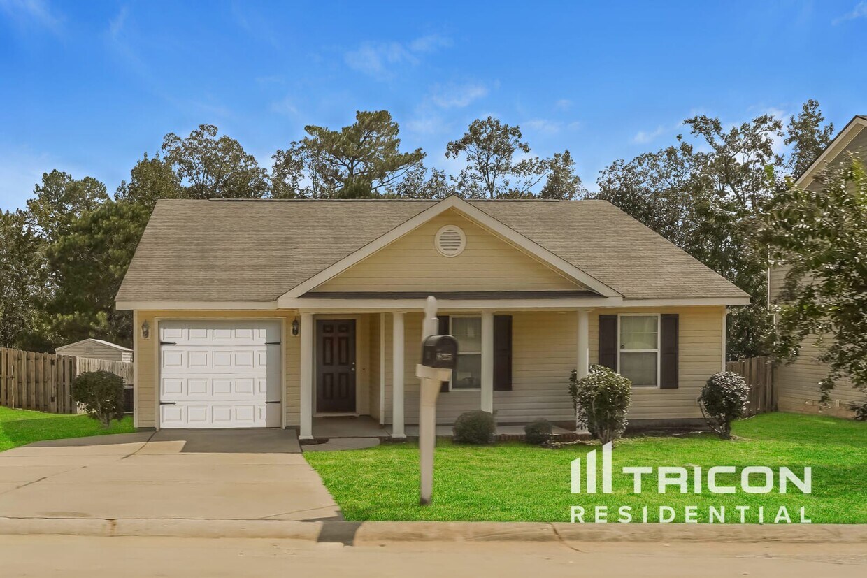 Foto principal - 825 Westlawn Dr