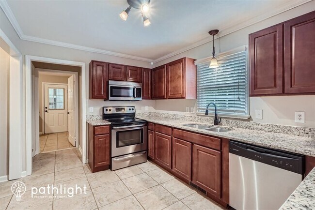 Building Photo - 2201 Fox Hunt Dr, Monroe, NC, 28110