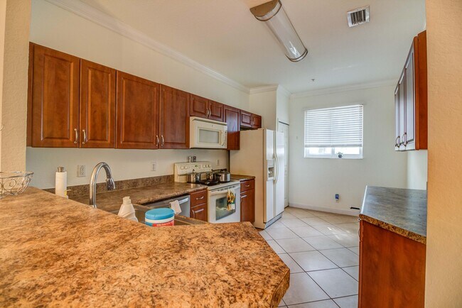 Building Photo - 221 Bayfront Dr