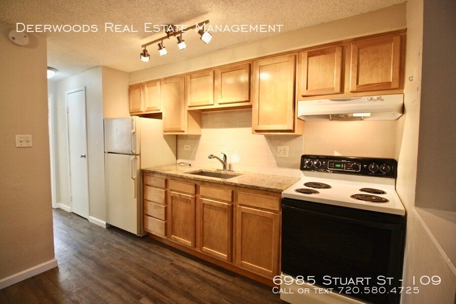 Primary Photo - 6985 Stuart St
