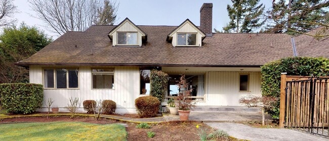 Foto del edificio - Normandy Park, Spectacular views 3810 sf, ...