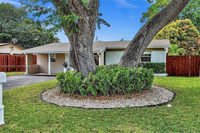 Foto del edificio - 4633 SW 28th Ave