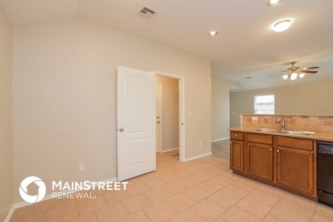 Building Photo - 8105 Frye Ln