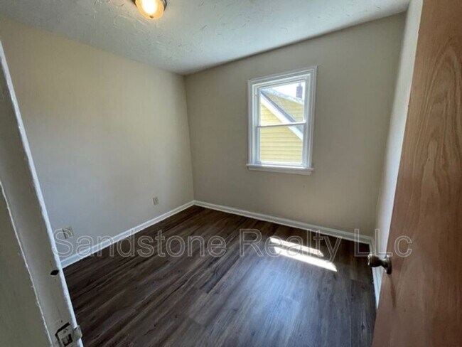 Foto del edificio - 16775 Libby Rd