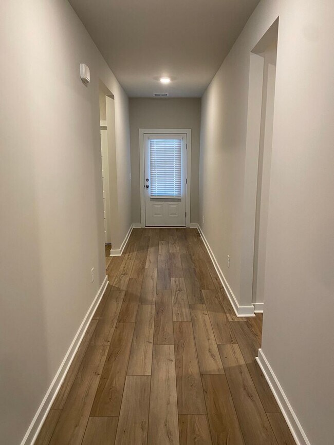 Foto del edificio - Home for Rent in Weaver, AL!!! Available N...