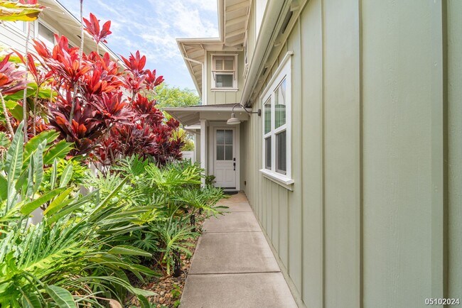 Building Photo - Hoakalei-Kipuka, A Gated Community, Avail ...