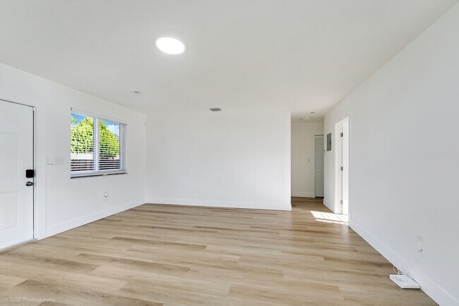 Foto del edificio - 2820 NW 95th St