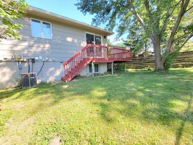 Foto del edificio - 3801 14th Ave NW