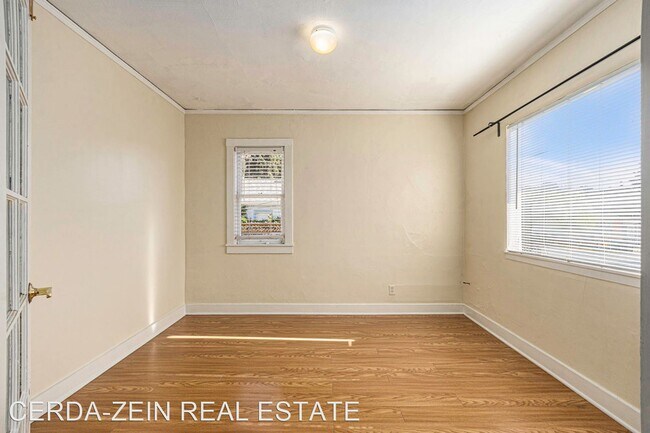 Building Photo - 2 br, 1 bath House - 3825 Keller Ave - LU