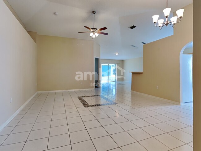 Foto del edificio - 12555 Belmont Lakes Dr