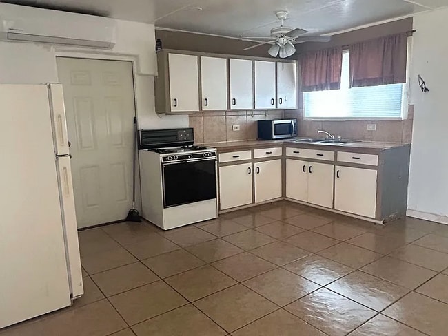 Photo - 1217 W Wabash St House