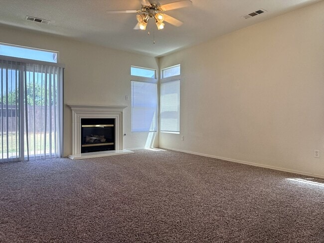 Foto del edificio - Move in Ready 3/2