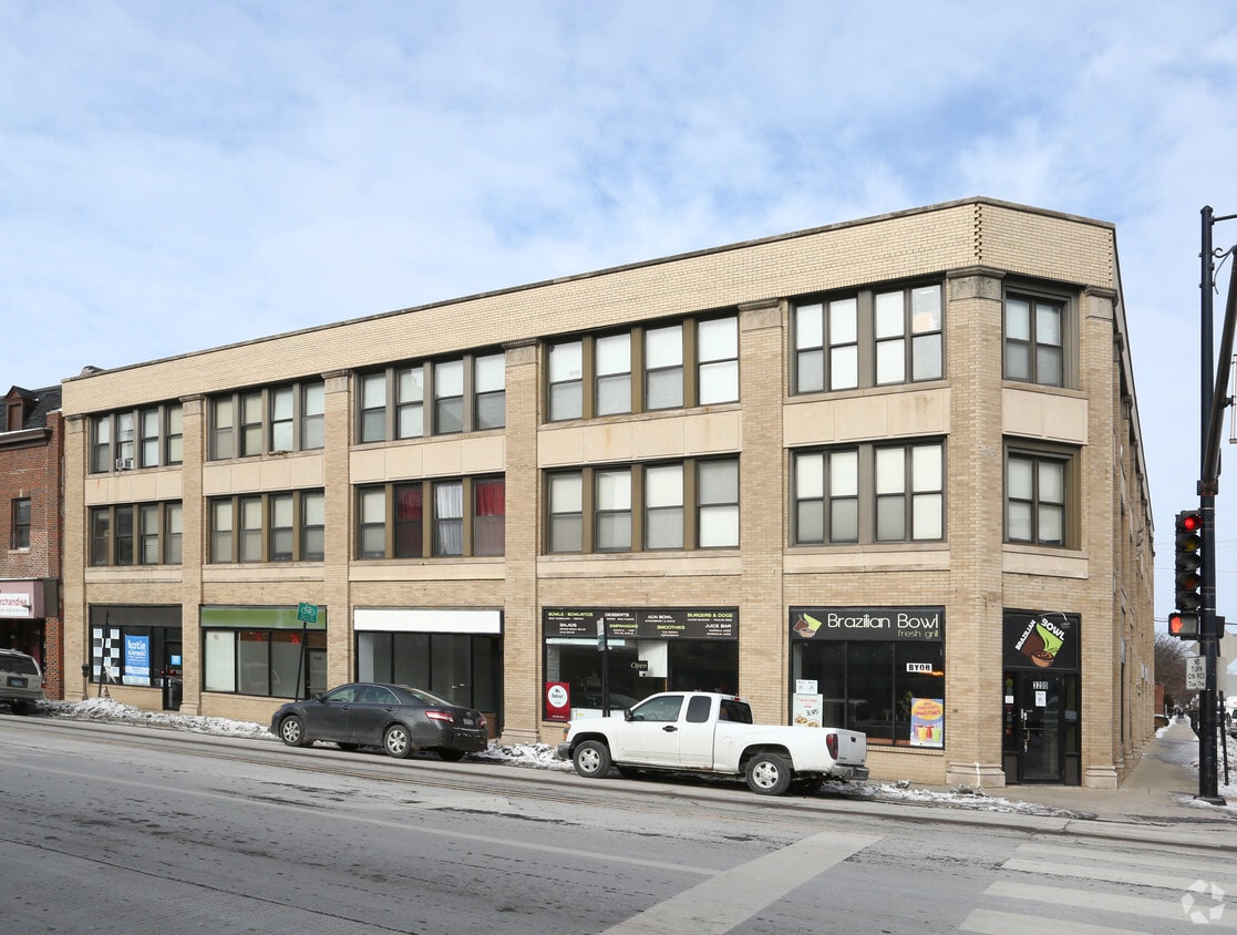 Building Photo - 3200-3208 W Lawrence Ave