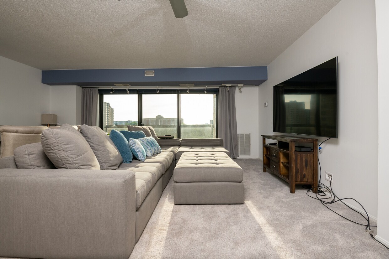 307 Yoakum Pkwy Unit 515, Alexandria, VA 22304 Condo for Rent in