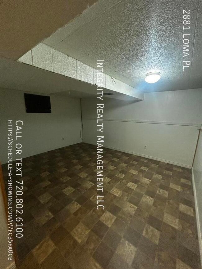 Building Photo - 2881 Loma Pl