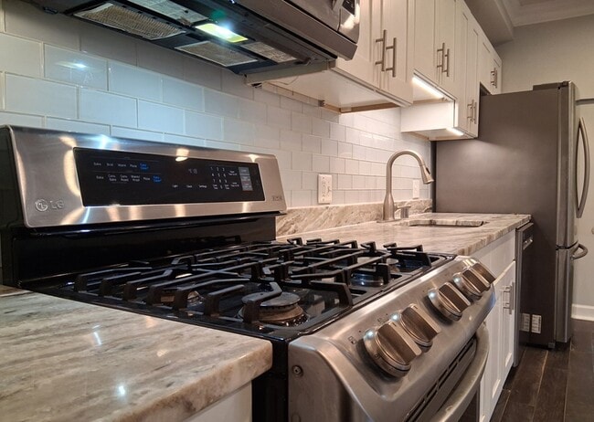 Foto del edificio - 5619 1st Pl NW