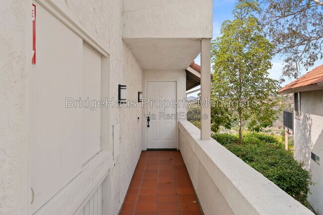 Foto del edificio - 6531 Corte Valdez