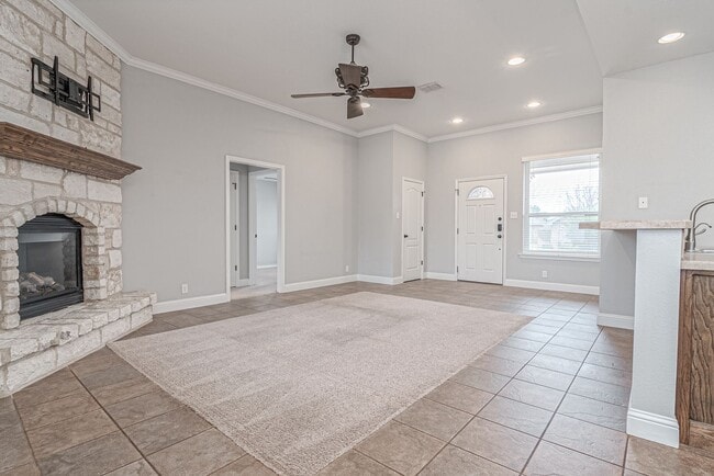 Foto del edificio - 5710 Llano Ct