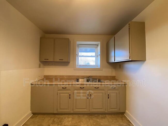 Foto del edificio - 6 Reese Ave